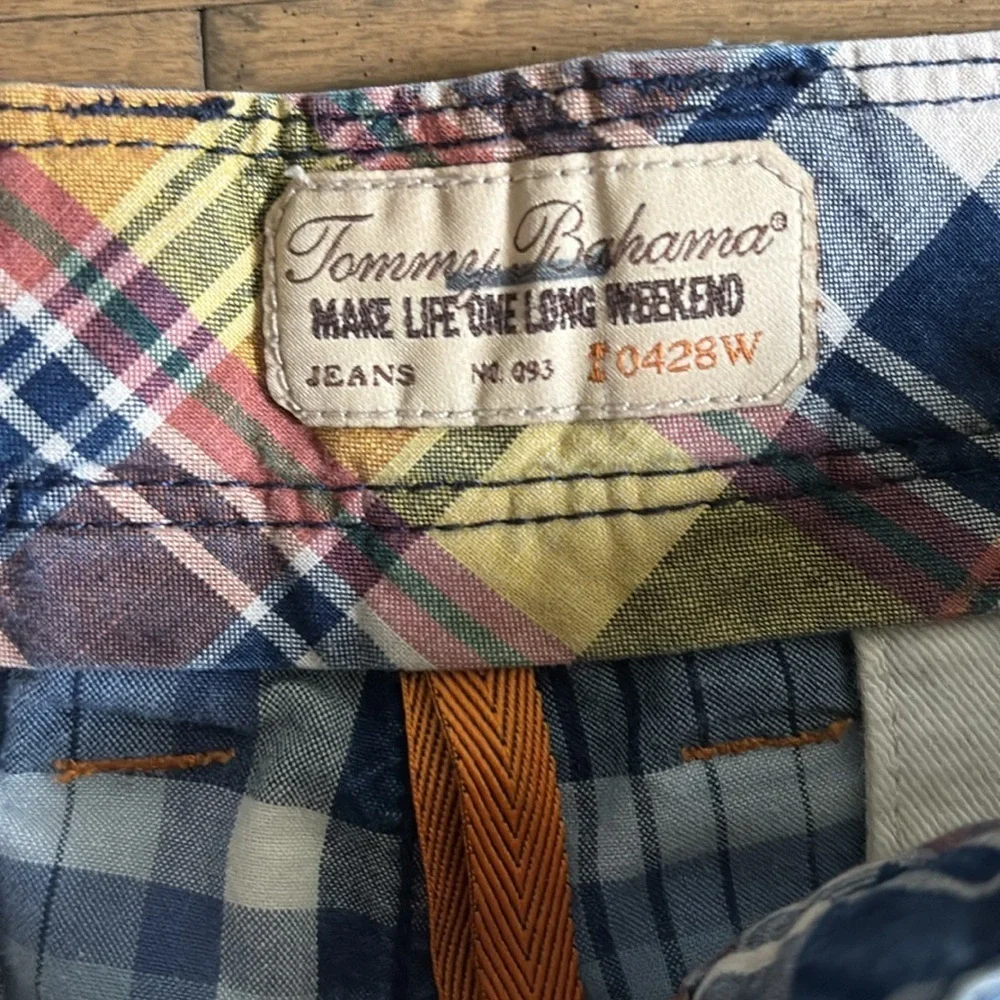 Tommy Bahama 9” Plaid Shorts Blue Men’s Size 40